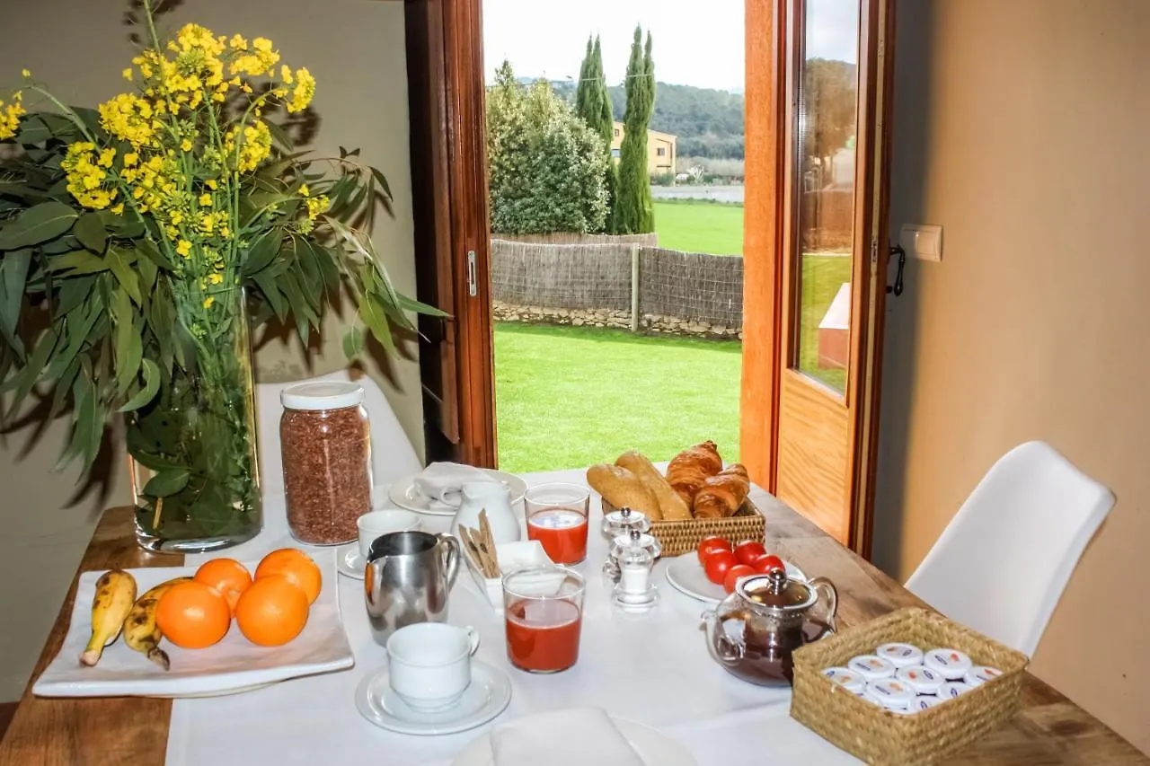 Apartamentos En La Rectoria De Regencos Country house